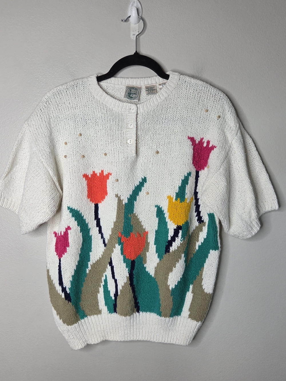 Vintage Colter Bay International Kniy White with Multicolor Tulips Sweater